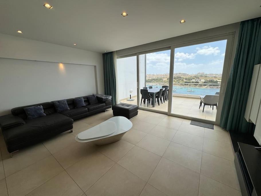 Penthouse -Centre Of Sliema - Best View In Malta Exterior foto